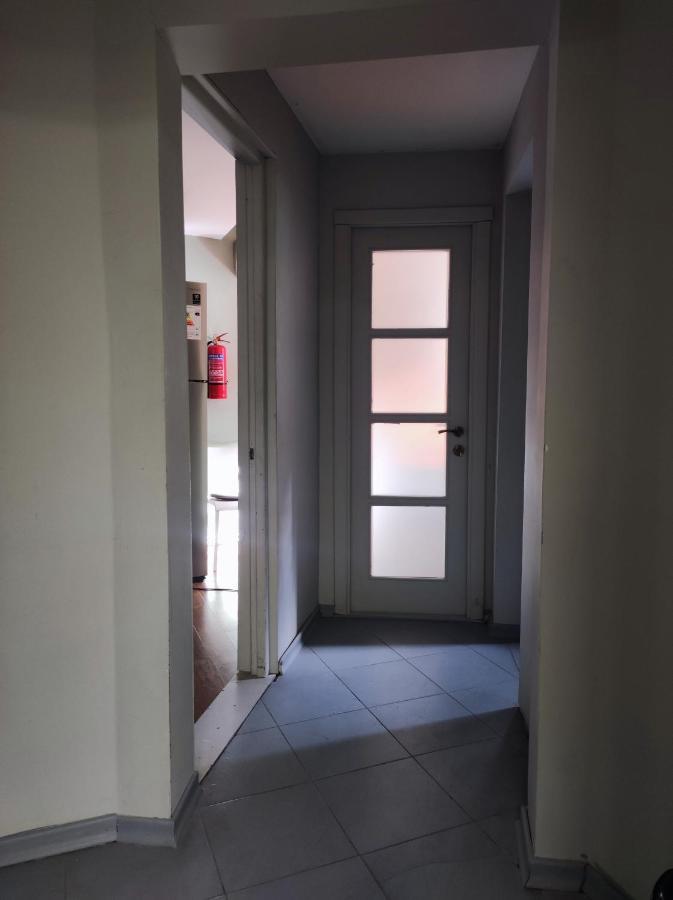 Shared Flat In An Artists District Pikris Gora Apartment Тбилиси Екстериор снимка